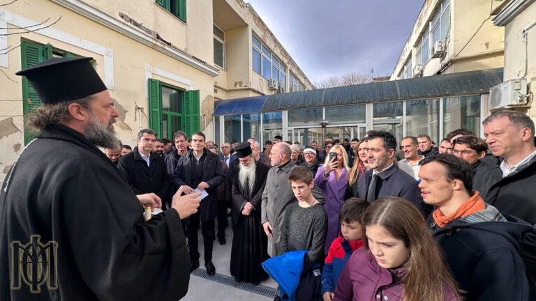 Τραγουδάμε τα κάλαντα στο Νοσοκομείο Γεννηματά